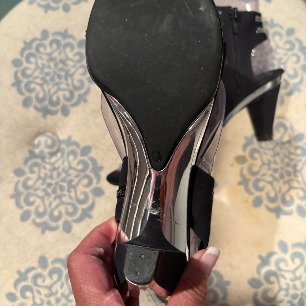 Onex Black and Silver Heels - Picture 5 of 15